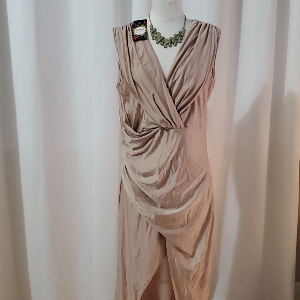 Dress - Picture 2 of 6